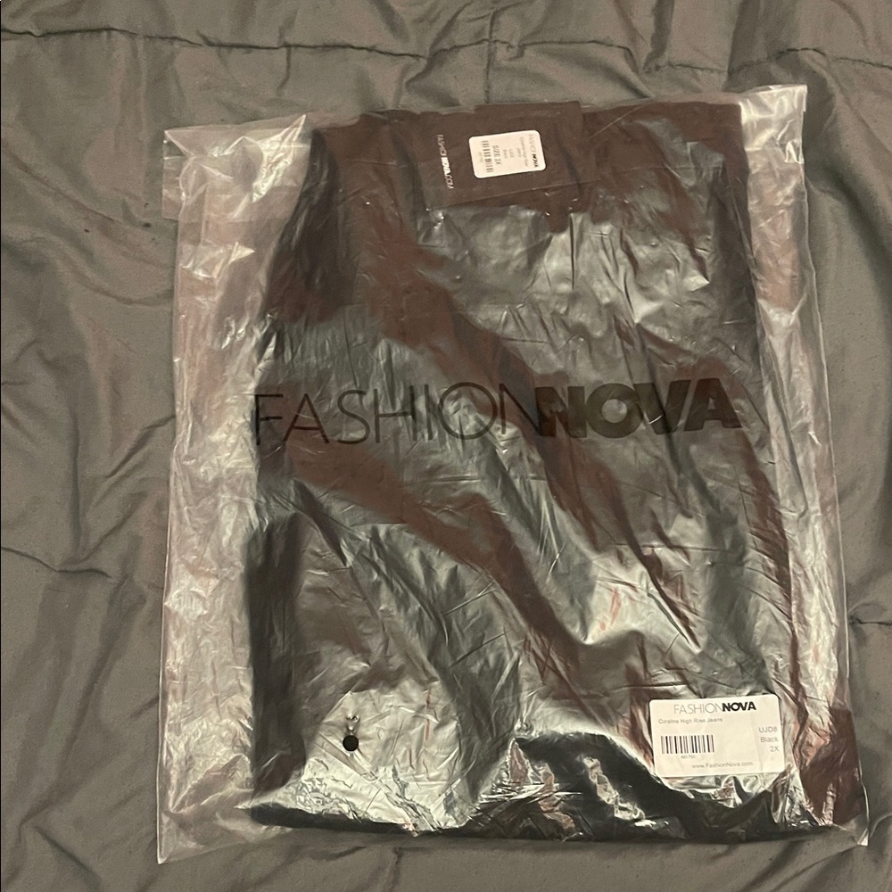 Fashion Nova Women’s Black Jeans